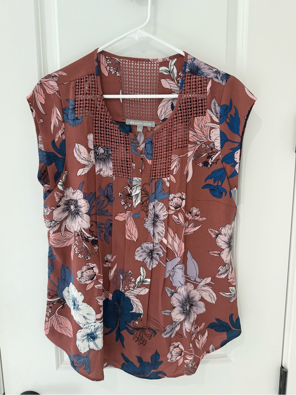 Daniel Rainn Rust Floral Cap-Sleeve Blouse with Navy Accents